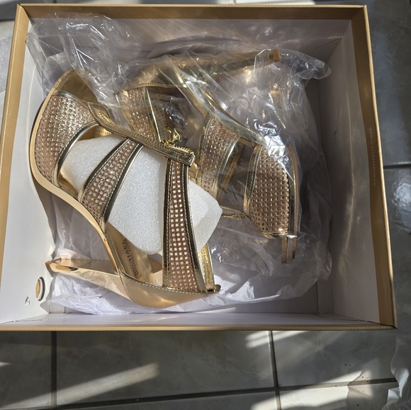 Gold Michael Kors Heels - Picture 3 of 3